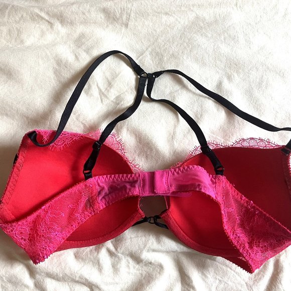 Victoria's Secret Very Sexy Push-Up Bra - Picture 2 of 5